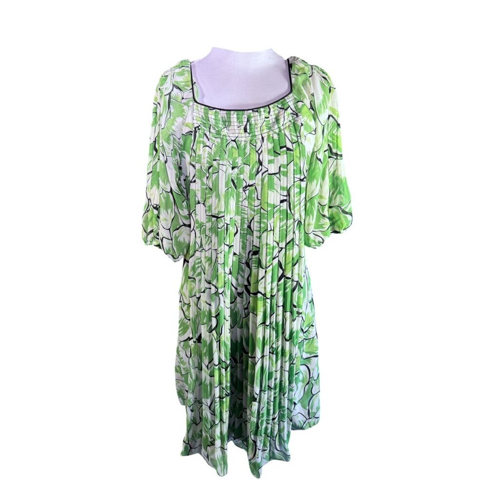 Green & White Floral Smocked Knee-Length Dress Size 6 - Picture 2 of 8
